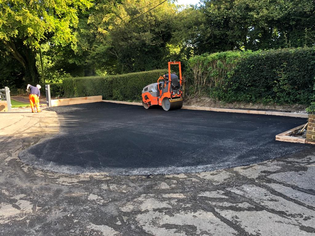 This is a photo of a bitumen driveway which is in the process of being installed by Tenterfield Asphalt & Bitumen Surfacing